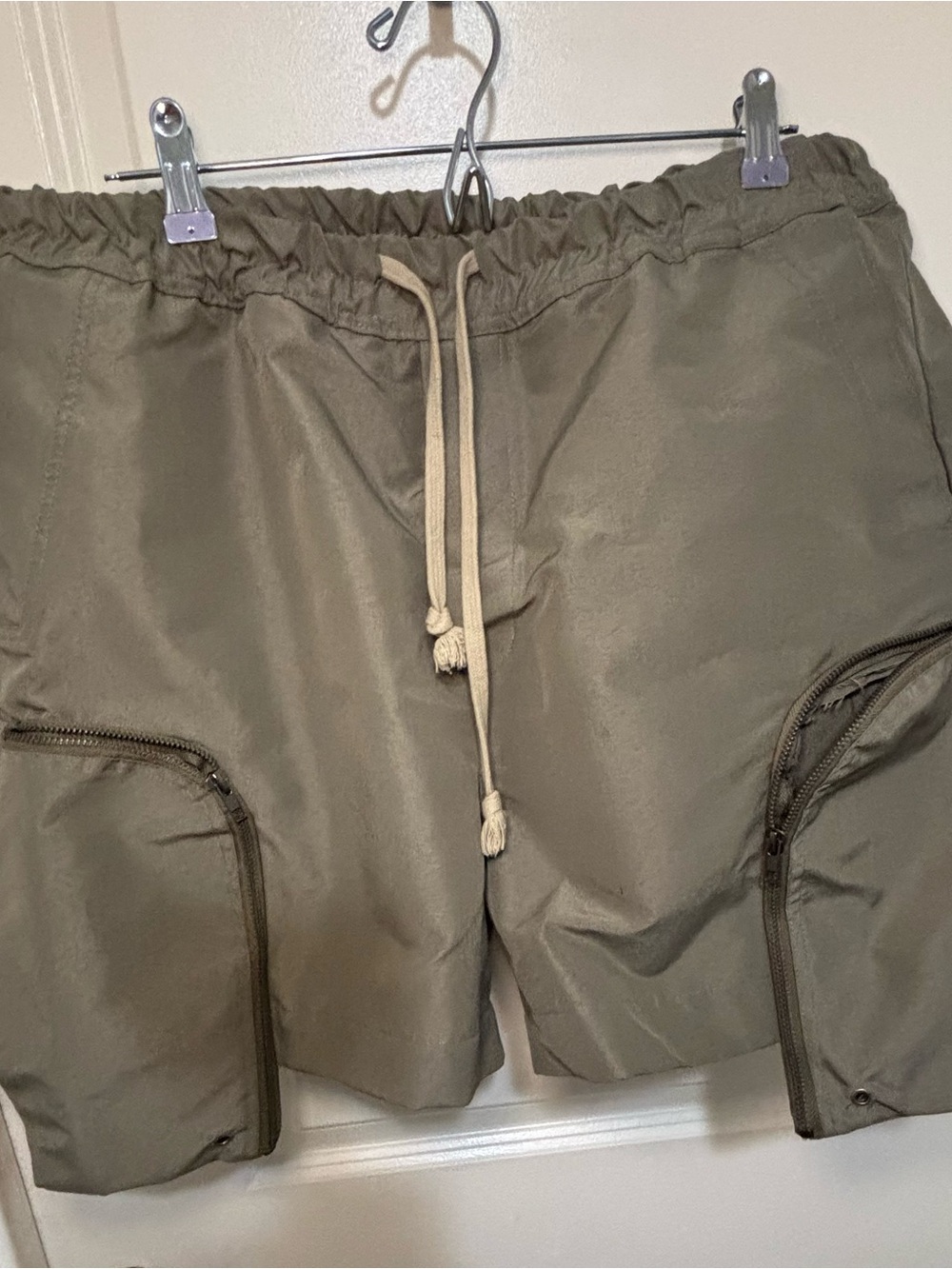 MNML dark khaki Cargo Shorts with Drawstring
